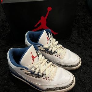2011 Jordan retro 3 “true blues”